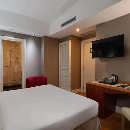 ホテル Principe Torlonia 4*